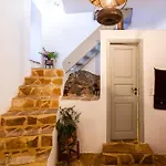 Stone House - Private Garden Retreat