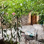 Stone House - Private Garden Retreat Venkovský dům Milea (Messenia)