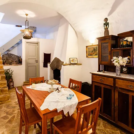 Stone House - Private Garden Retreat Landhaus Milea (Messenia)