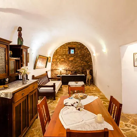 Landhaus Stone House - Private Garden Retreat Milea (Messenia)