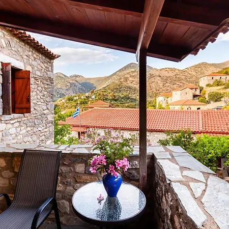 Stone House - Private Garden Retreat Landhaus Milea (Messenia)