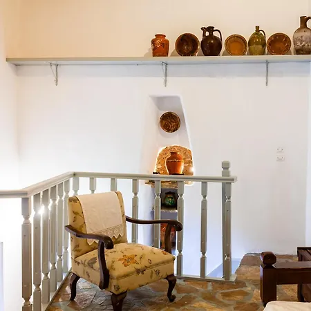 Stone House - Private Garden Retreat *