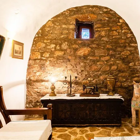 Landhaus Stone House - Private Garden Retreat Milea (Messenia)