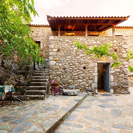 Stone House - Private Garden Retreat Milea (Messenia)