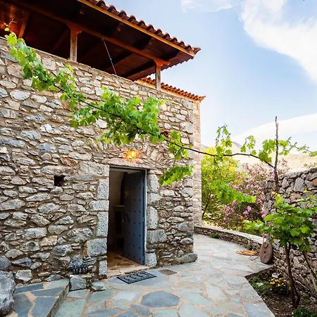 Landhaus Stone House - Private Garden Retreat Milea (Messenia)