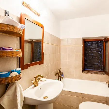 Kır Evi Stone House - Private Garden Retreat