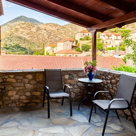 Stone House - Private Garden Retreat Kır Evi *
