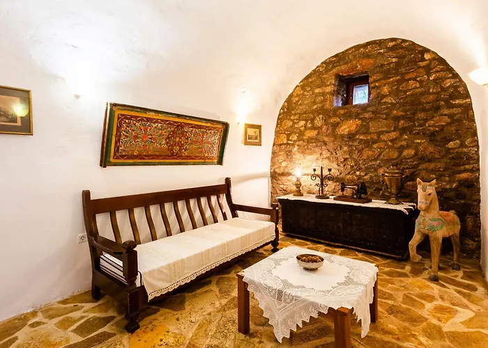 Stone House - Private Garden Retreat Hétvégi ház