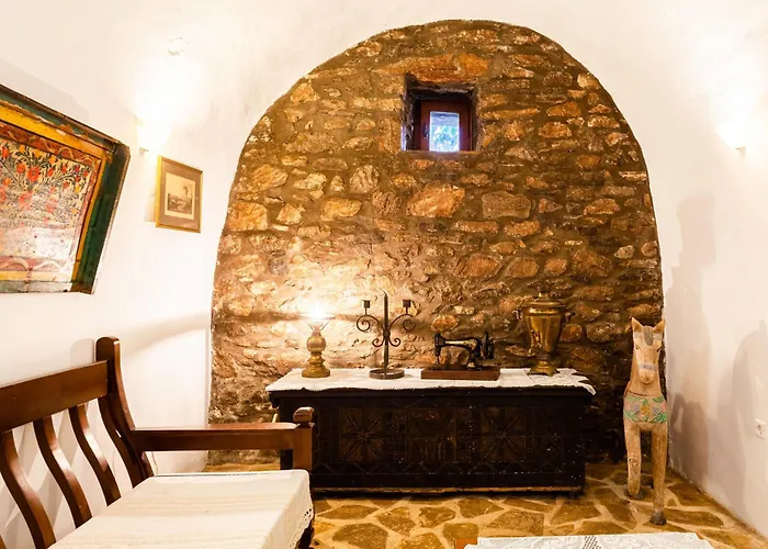 Hétvégi ház Stone House - Private Garden Retreat Milea