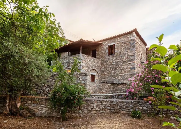 Stone House - Private Garden Retreat Milea